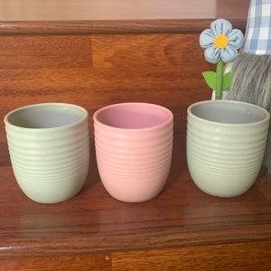 3 ceramic pots